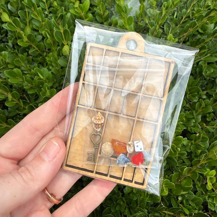 Mini Trinket Curiosity Shelf Kit {with miniature trinkets!}
