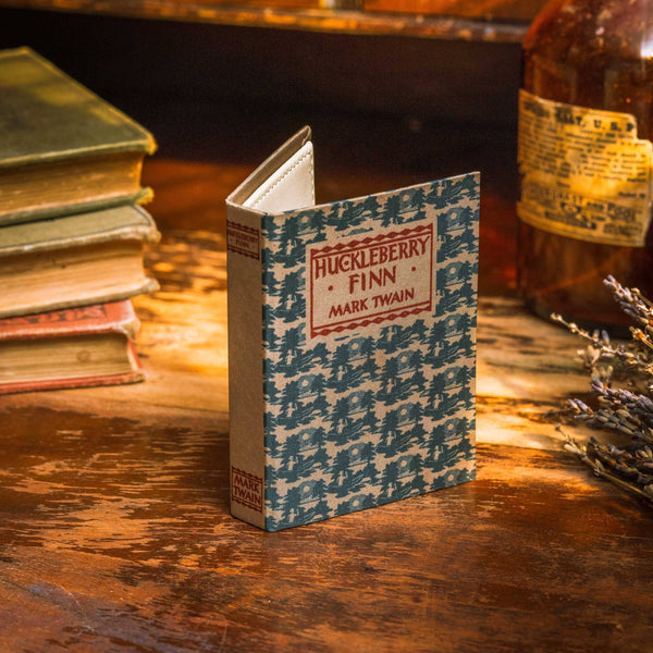 Huckleberry Finn Book Wallet | Mark Twain 1884