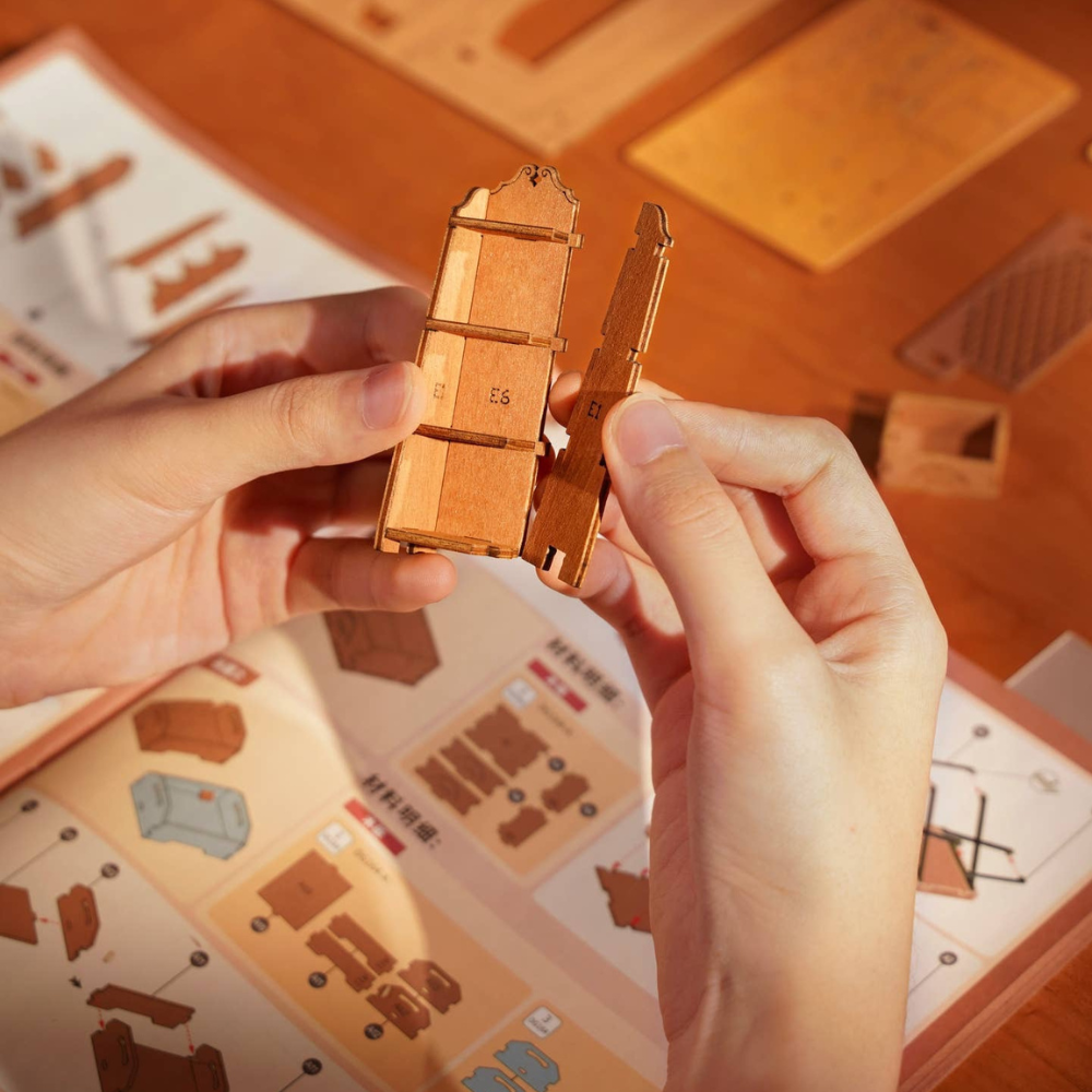 {coming soon!} Corner Bookstore Diorama Kit