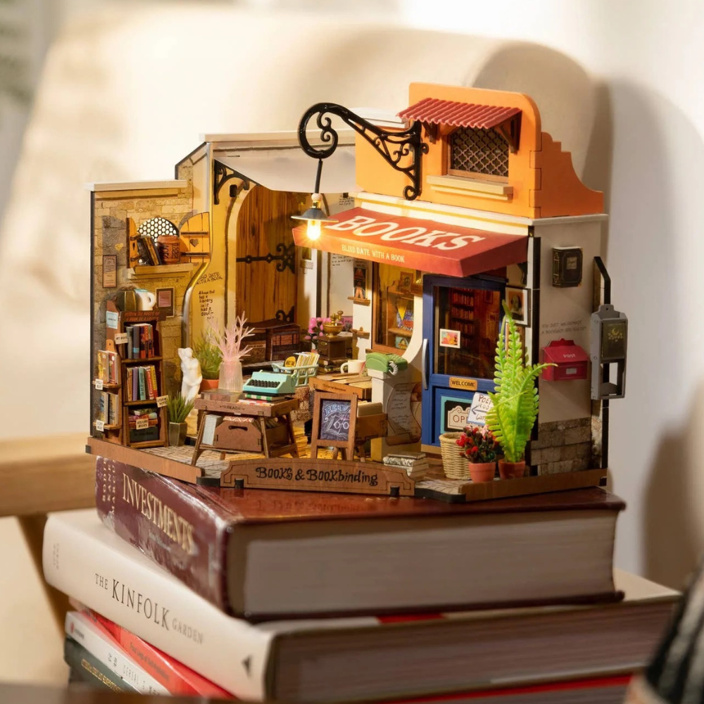 {coming soon!} Corner Bookstore Diorama Kit