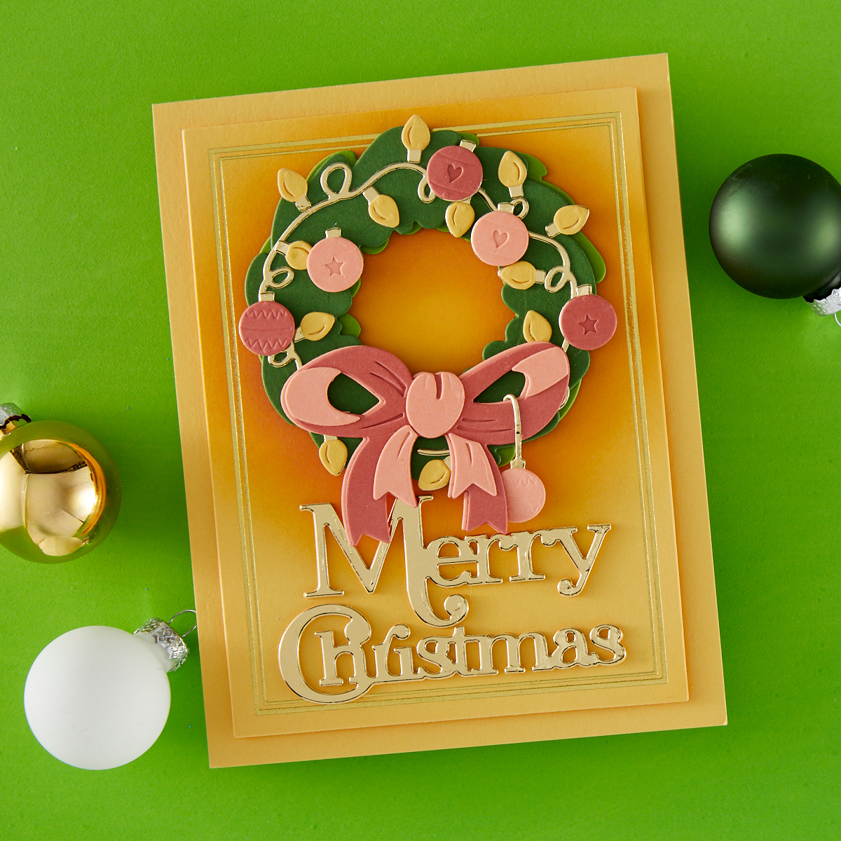 Classic Mouse Holiday Wreath Etched Dies