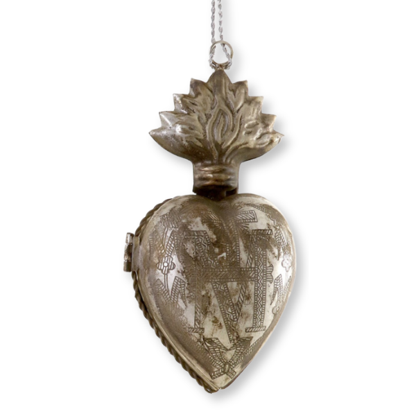 Sacred Heart Ornaments {multiple styles}