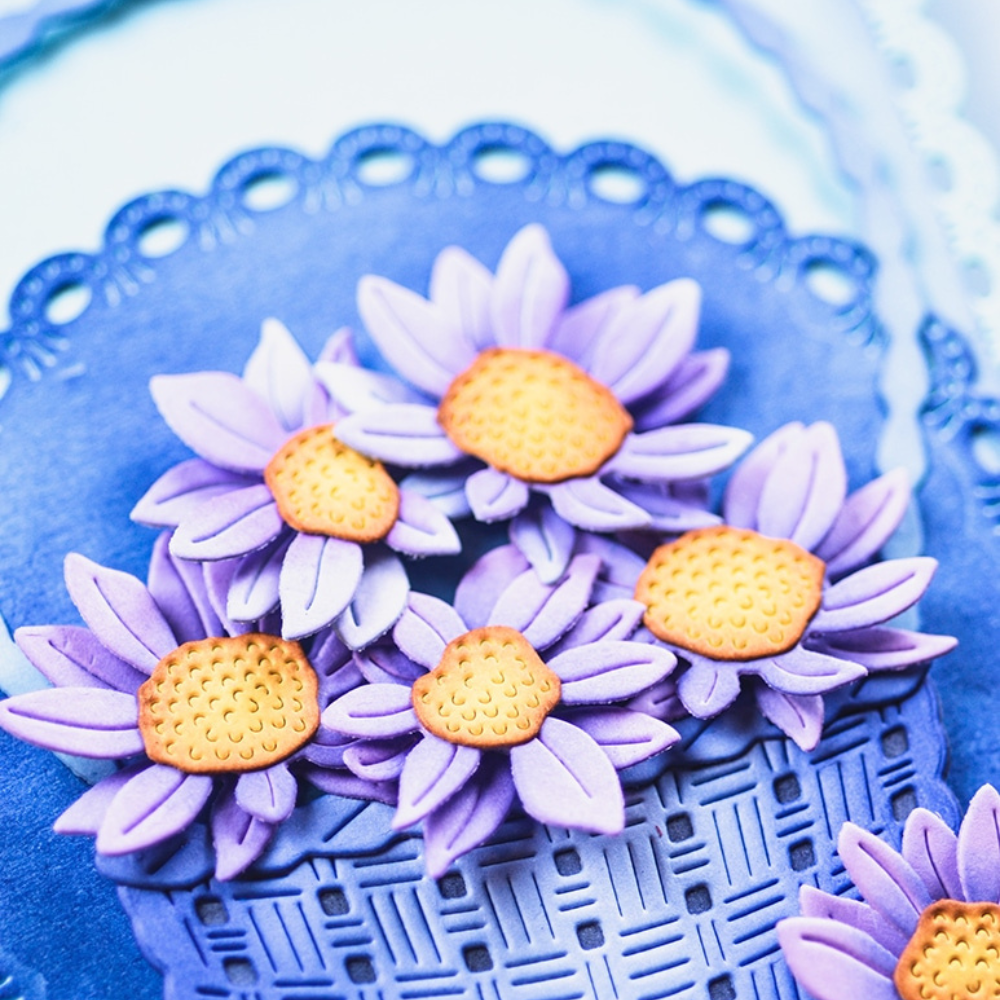 Round Eyelet Scalloped Nesting Circle Frames Die Set