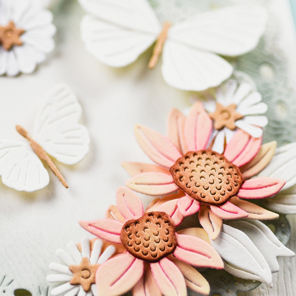 Round Eyelet Scalloped Nesting Circle Frames Die Set