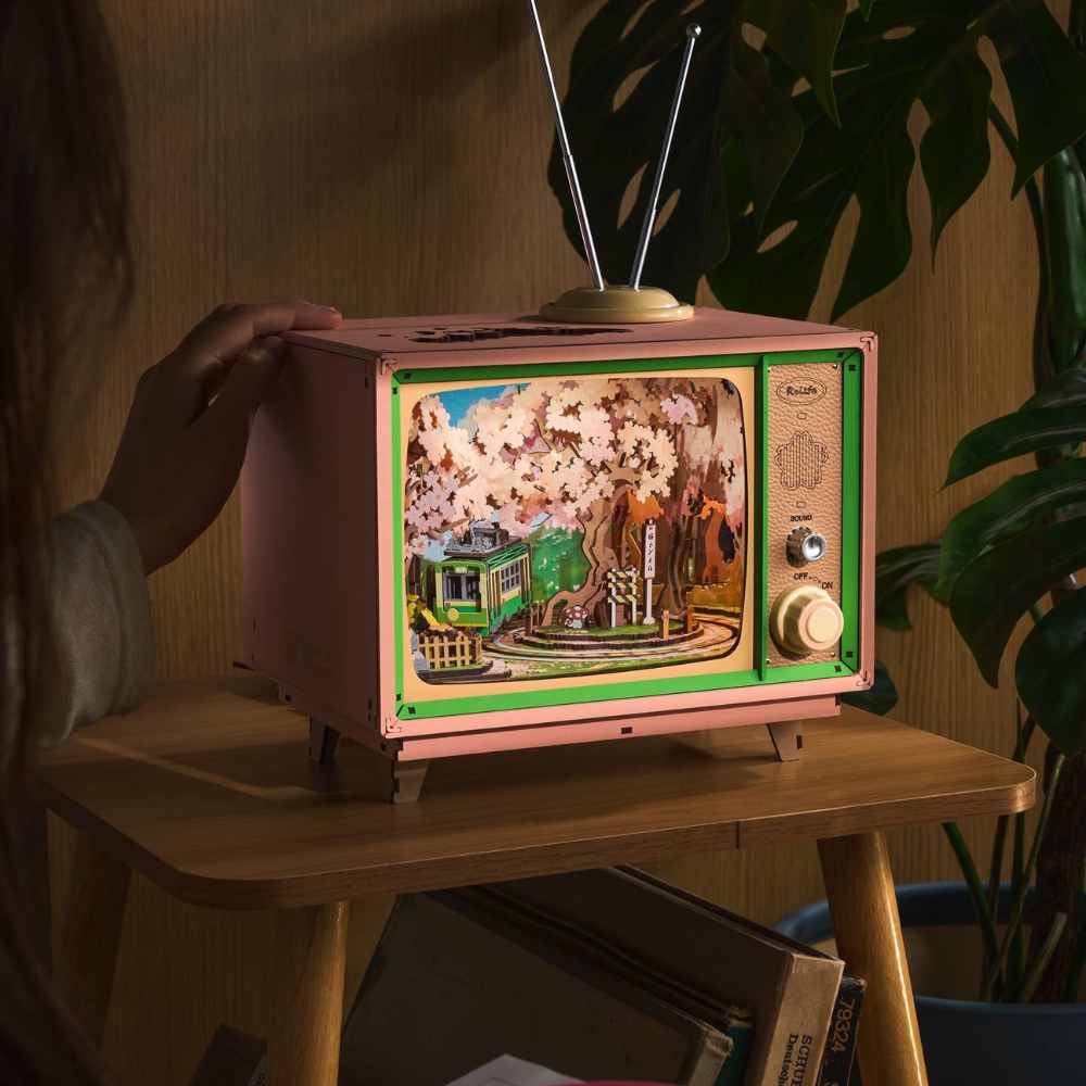 {coming soon!} Sakura Dreamy Tour Mechanical Music Box Diorama Kit