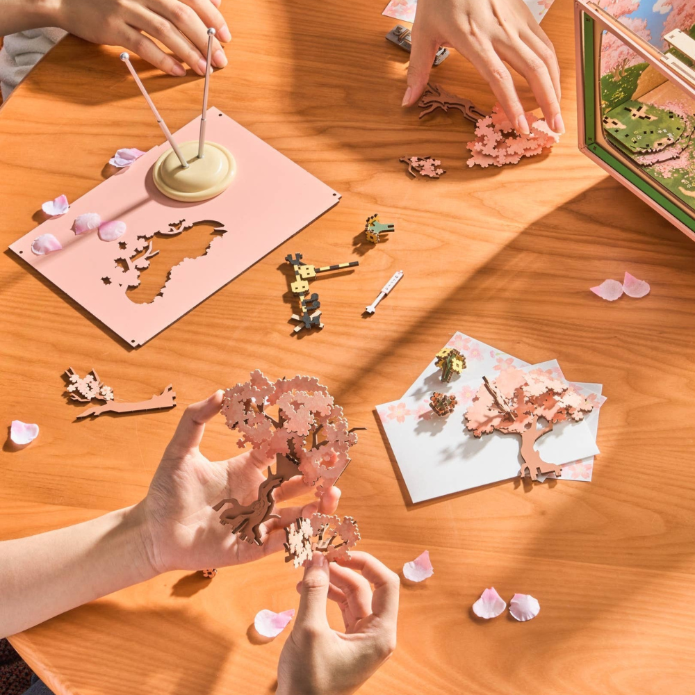 {coming soon!} Sakura Dreamy Tour Mechanical Music Box Diorama Kit