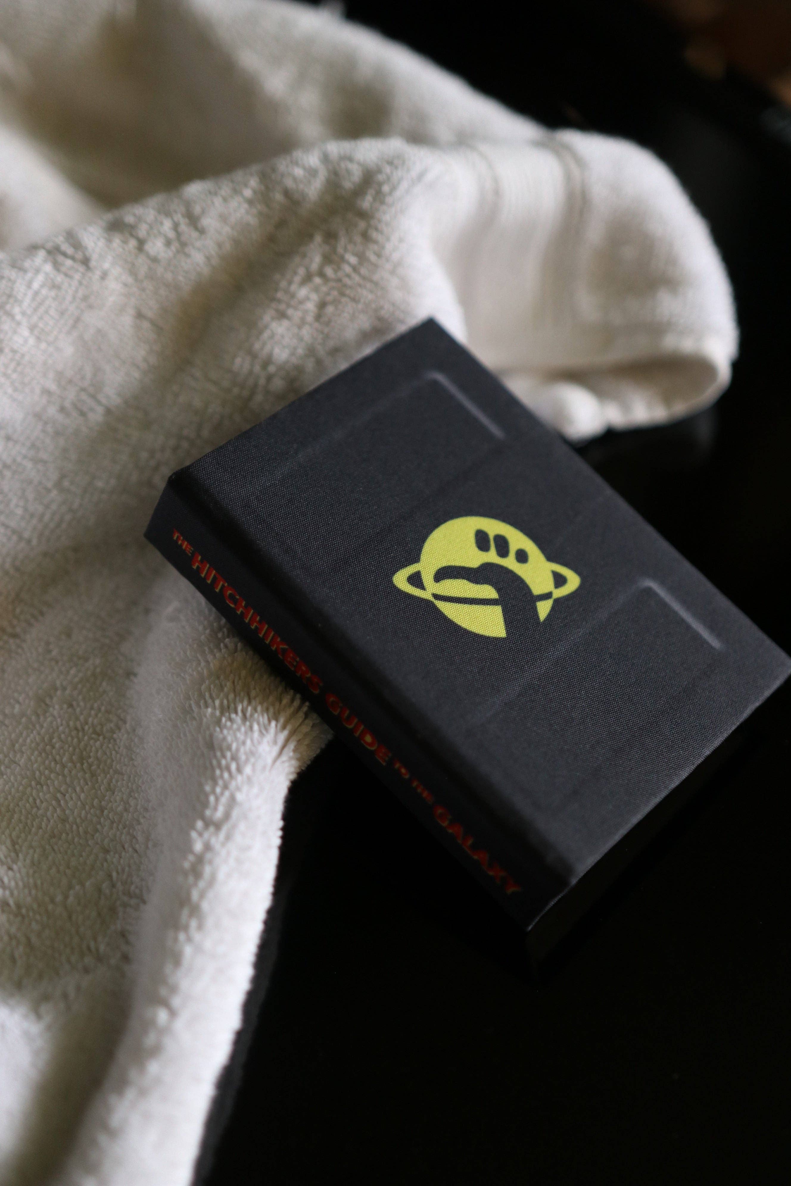 Hitchhikers Guide to the Galaxy Book Wallet | 2005