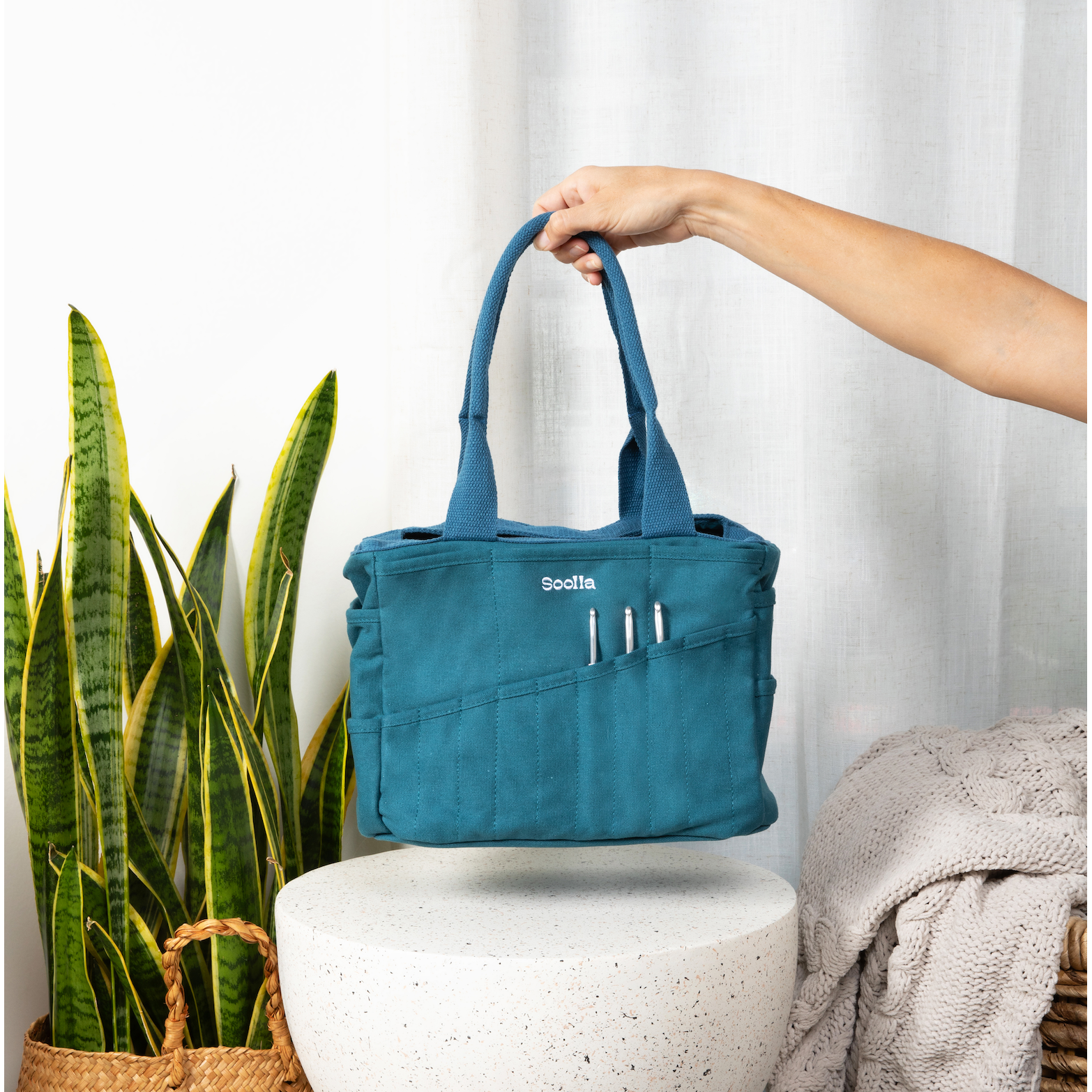 Desert Rose 30-Pocket Stationery/Artist Tote