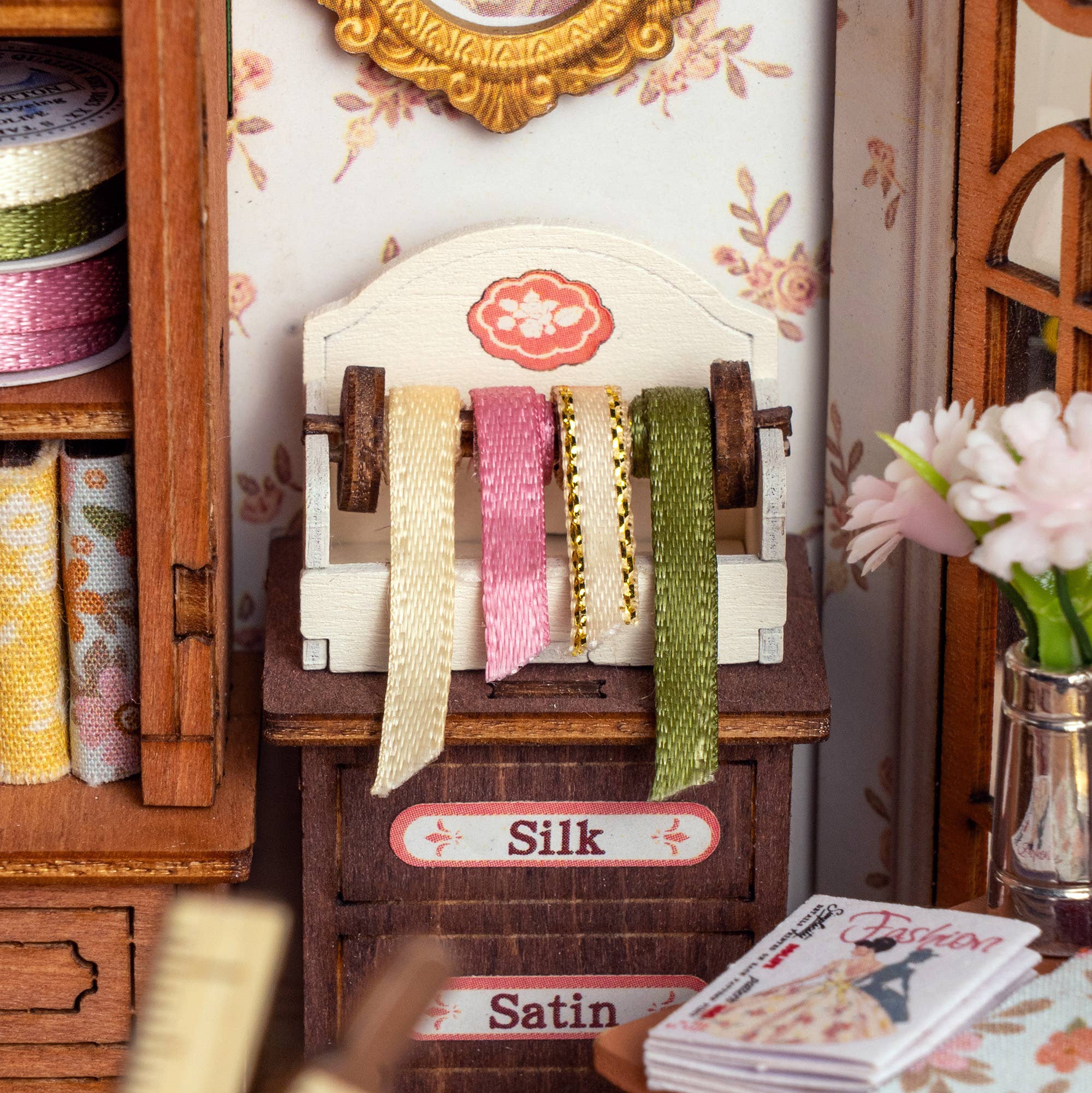 Elsa's Tailoring Diorama Kit