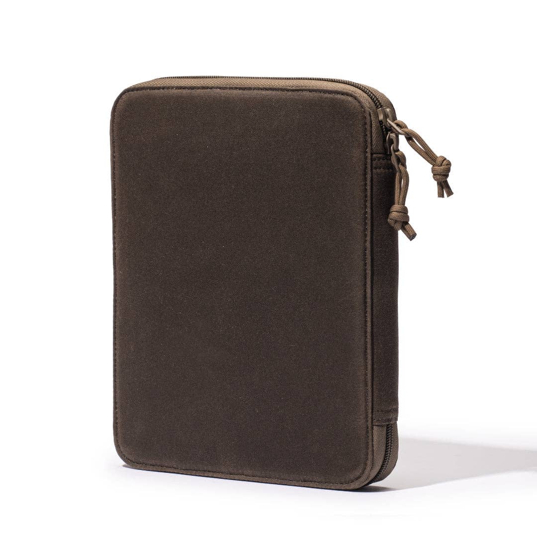 Daily Folio A5 Travel Journal w/ Pen Board
