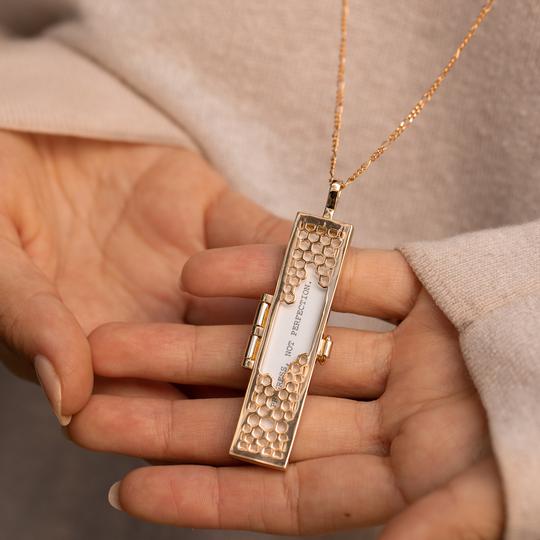 Fortune Locket Necklace | Honeycomb