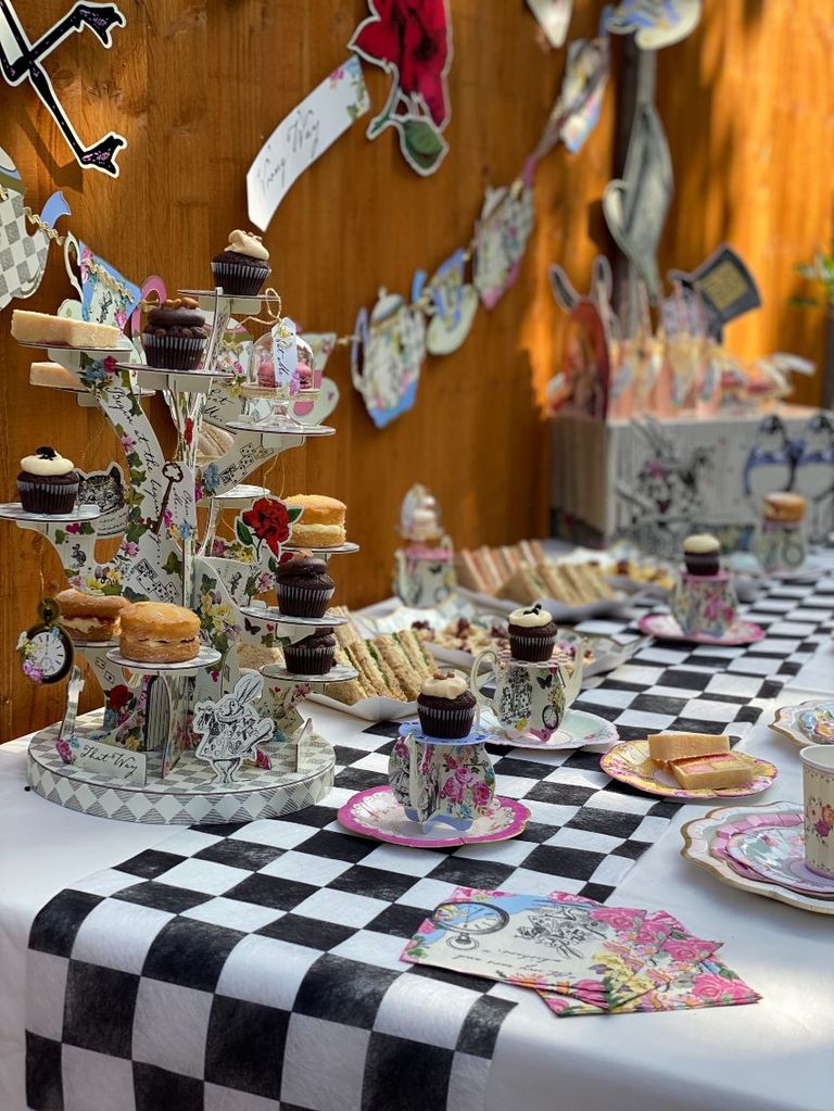 Alice in Wonderland Tea Party | Dainty Cocktail Napkins