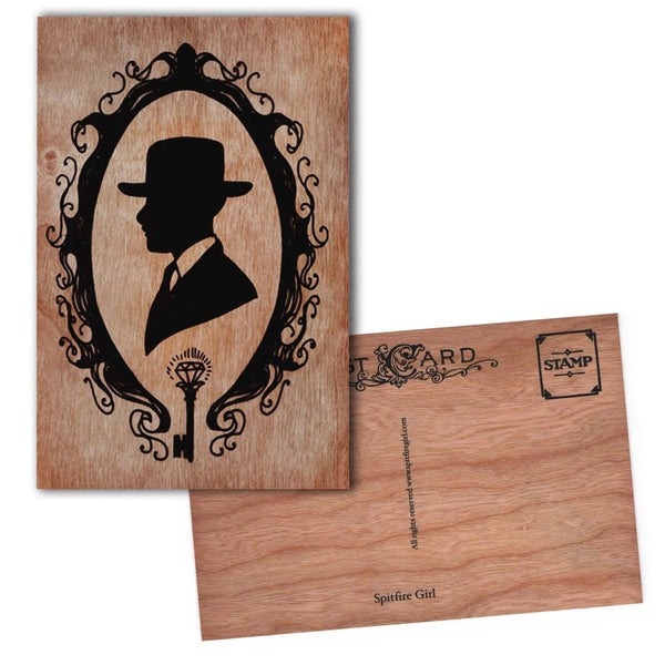 Carte postale de silhouette en bois