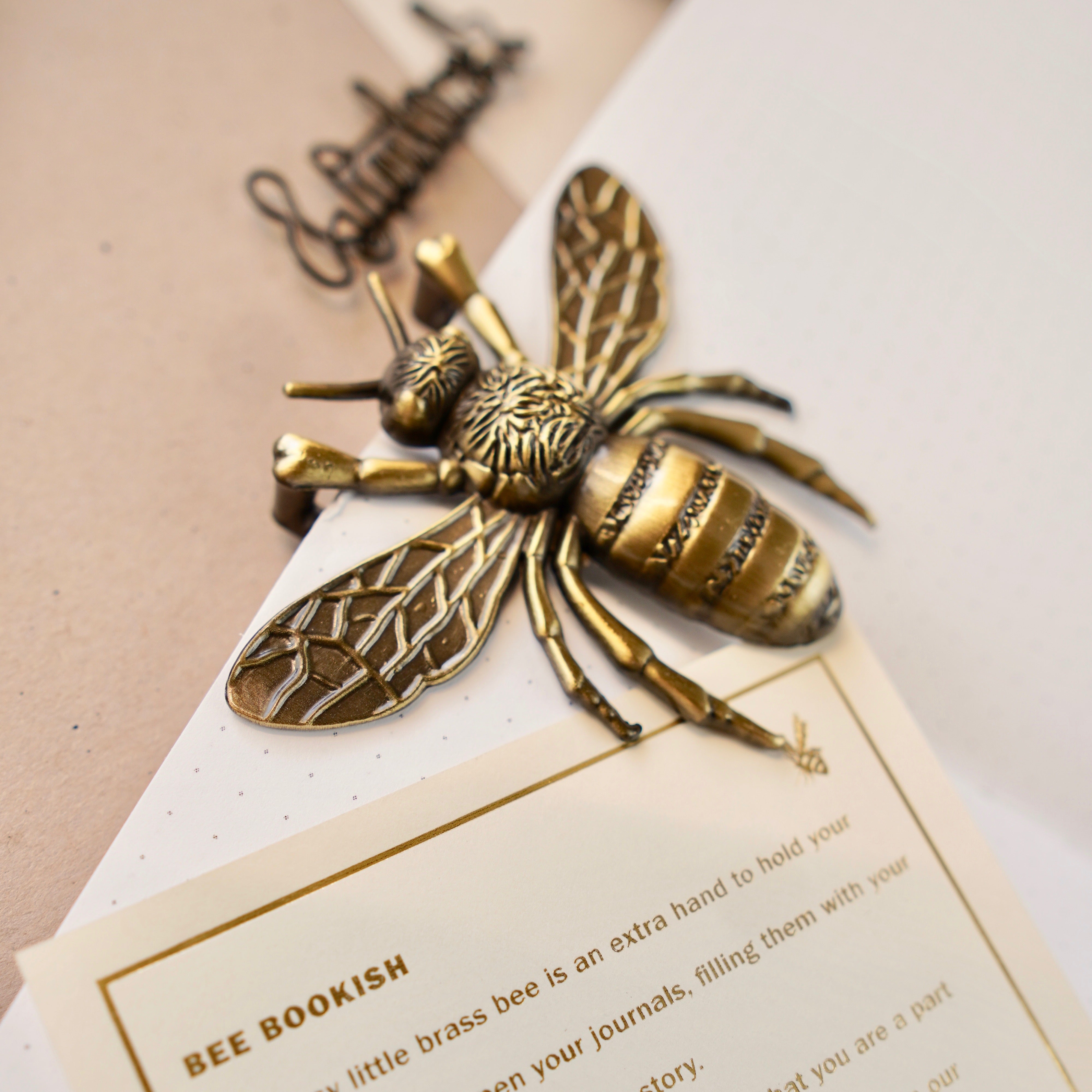 Esterbrook Bee Page Holder {finitions multiples} 
