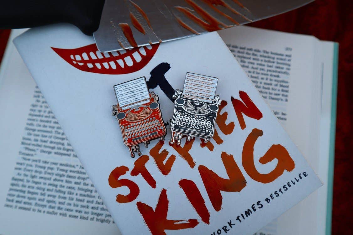 Stephen King Lovers {It} Enamel Pin